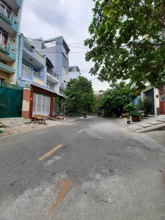 Bán Nhà Đẹp Đường 12m Gần Chợ Hồ Trọng Quý - 3.85 x 16.57m