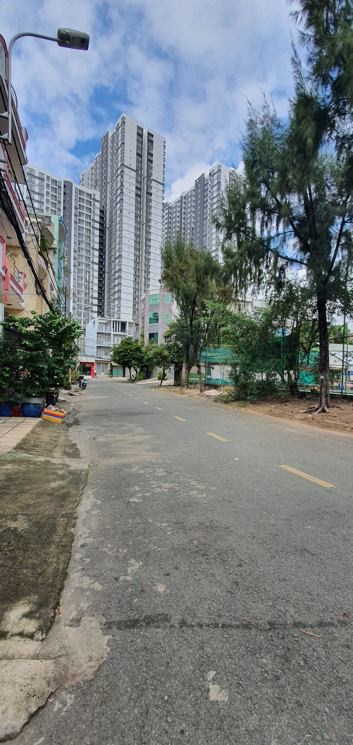 Bán Nhà Đường 12m Khu Bình Phú 1 P10 Q6 gần chung cư Western Capital - 4x18.5m