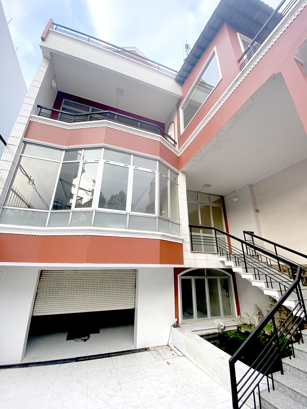 Bán nhà ngang 8m đường xe tải - Gần công viên Bình Phú