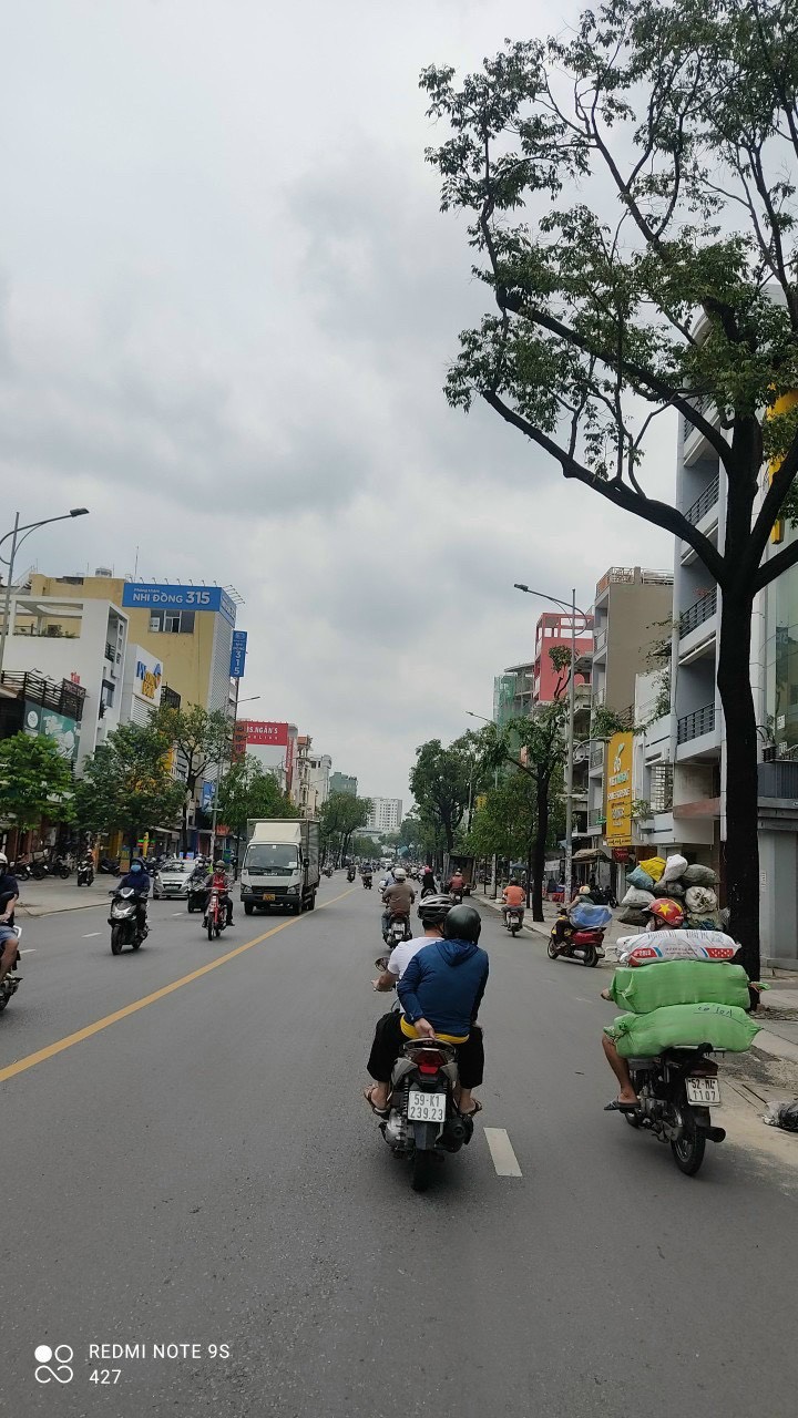 Bán nhà MTKD sung túc khu Chợ Lớn vỉa hè lớn P5 Q6 - 3.55x27m