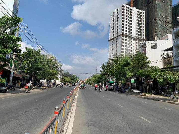 Bán Nhà Mặt Tiền Kinh Doanh Lớn Gần X-Pose P10 Q6 - 4x23.5m