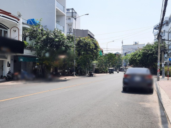 Nhà bán góc 2 MTKD P11 Q6 - 5x18.53m - Đúc 3 lầu sân thượng, gần công viên, chợ,..