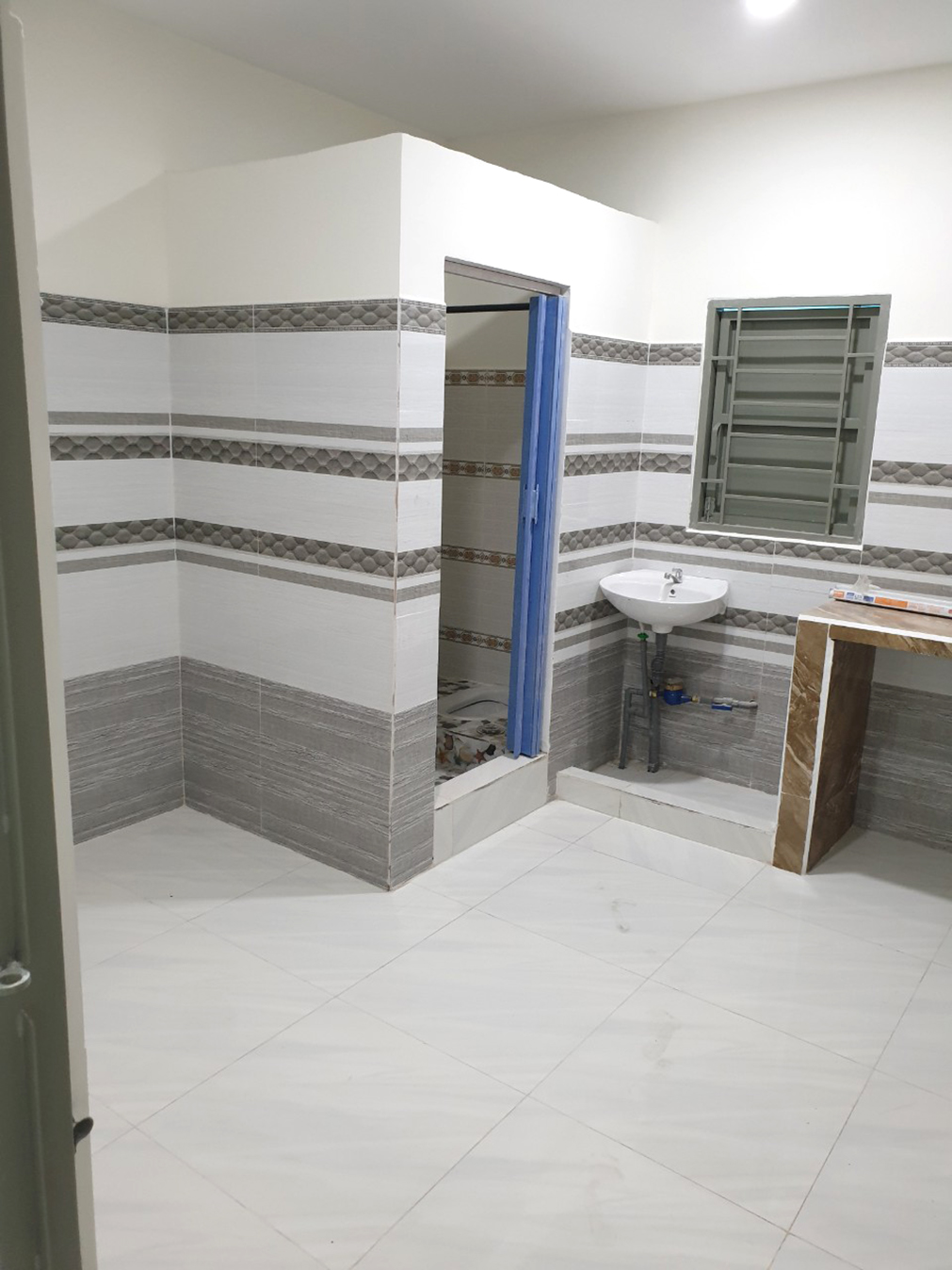 Bán phòng trọ 15 phòng , nhà đẹp như hình , đường xa tải