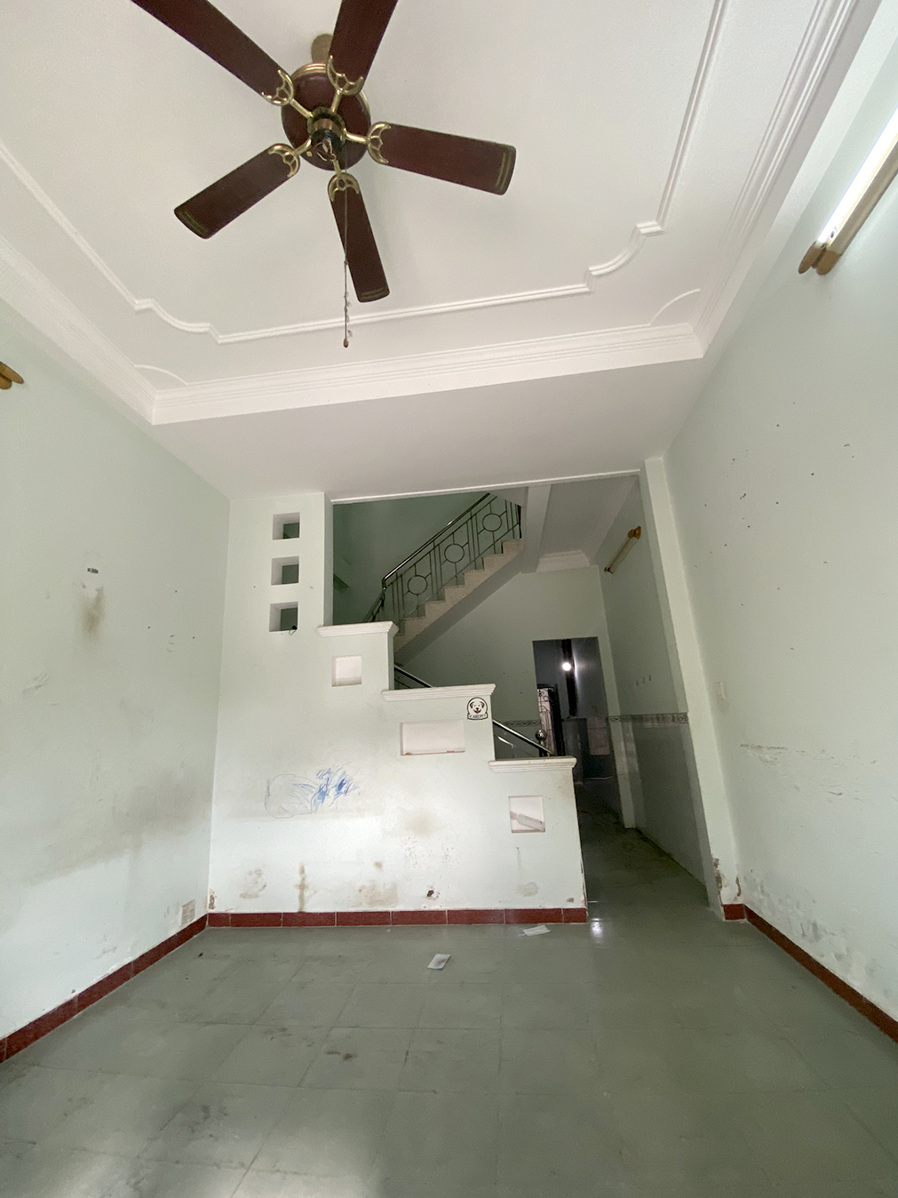 Bán nhà 2 lầu , sân thượng -Đối diện công viên - Gần chợ Phú Lâm Quận 6