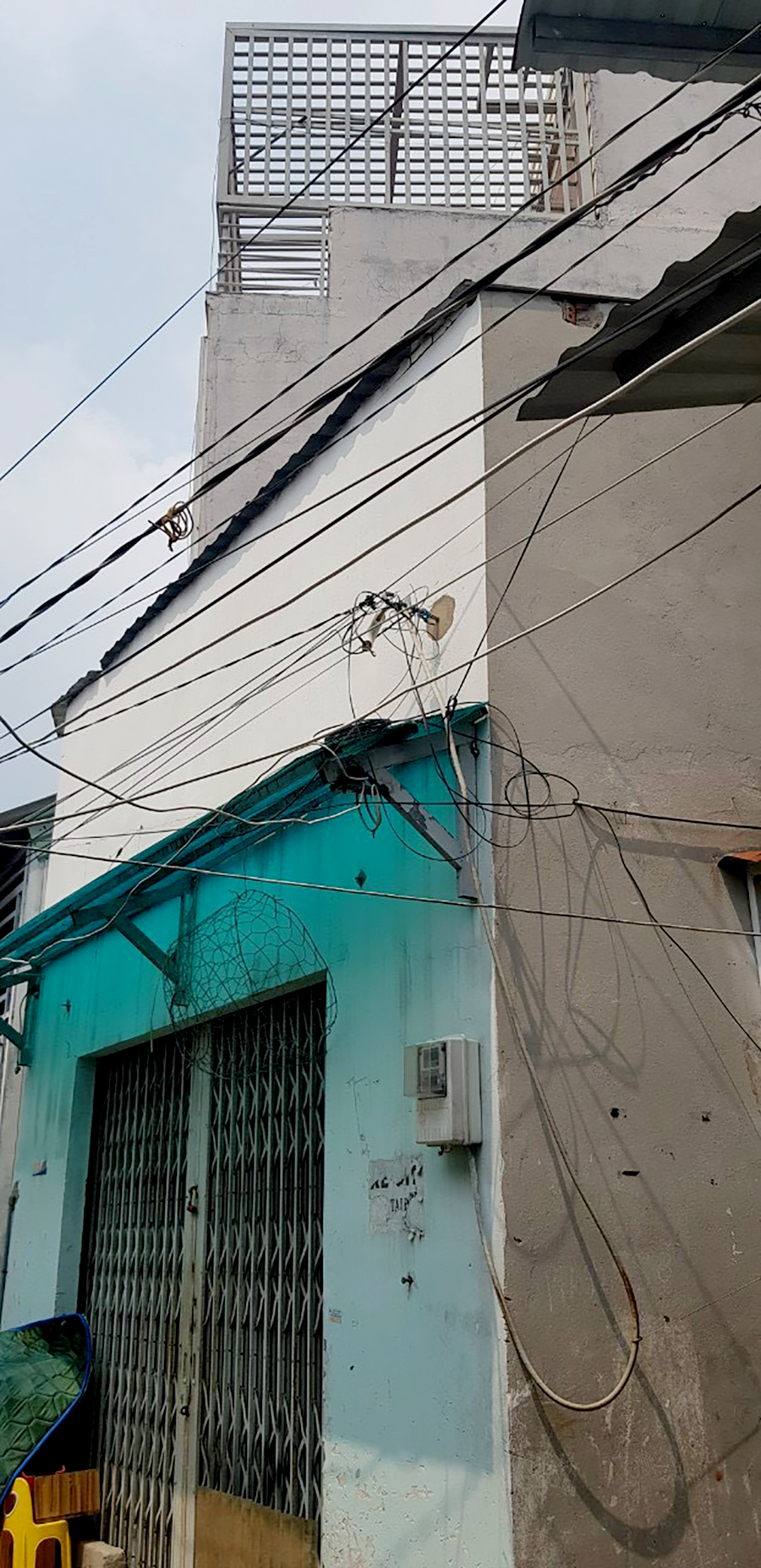 Bán phòng trọ 5.64m x 15.6m - Giáp Quận 6