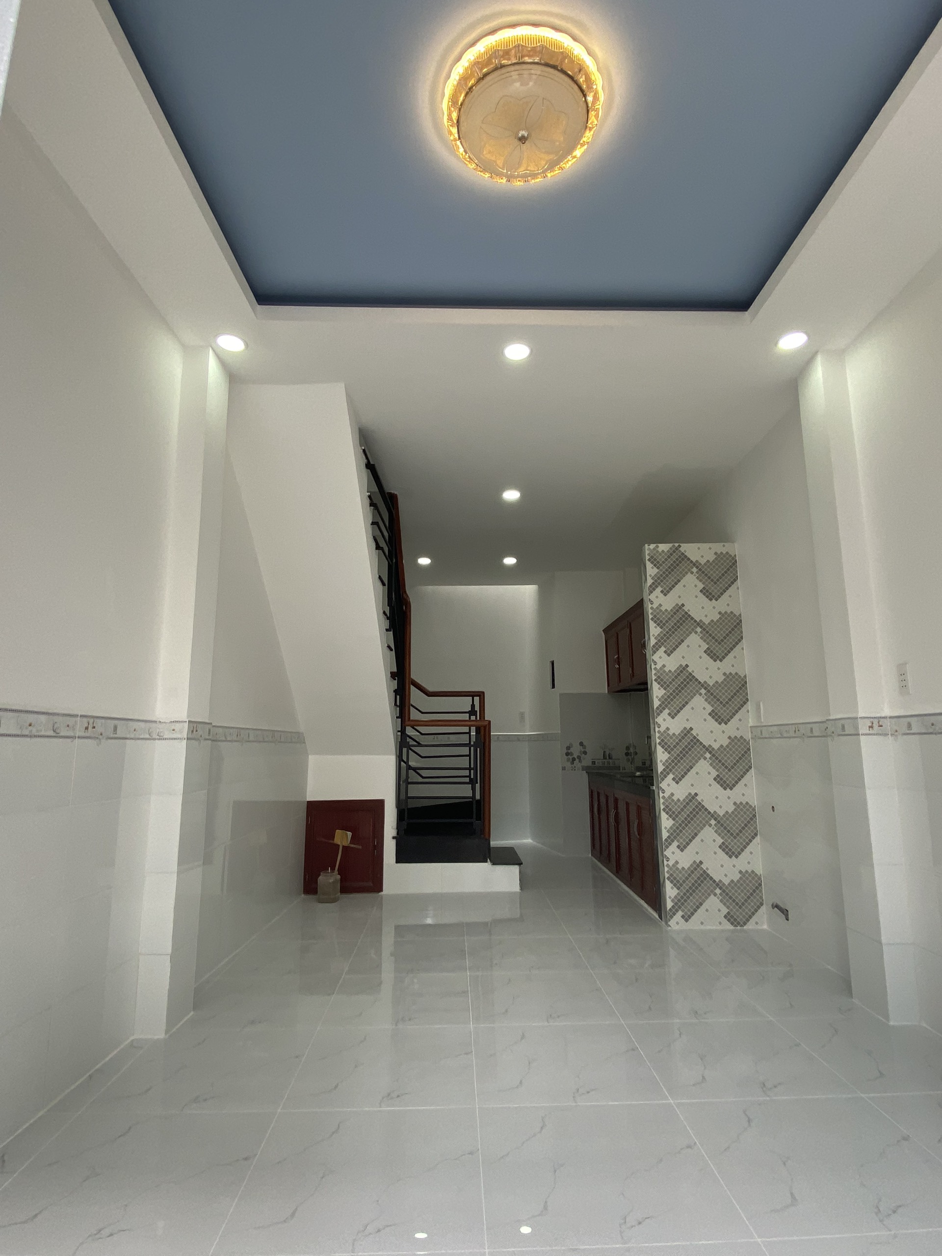 Bán Nhà Đẹp Ở Liền Hẻm 1/ Lò Gốm P8 Q6 - 2PN, 2WC