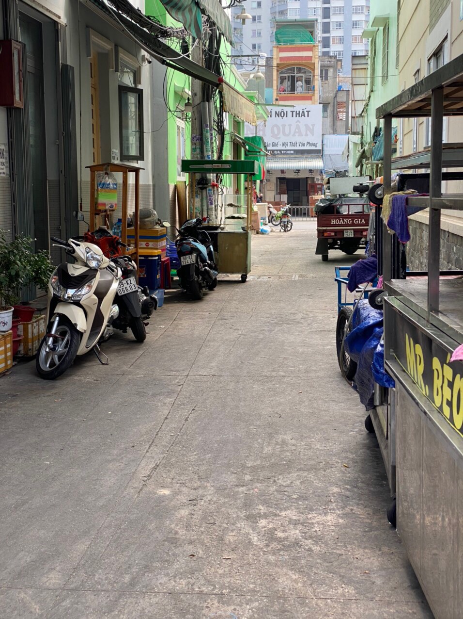 Bán nhà mặt tiền hẻm kinh doanh - Gần chung cư Him Lam