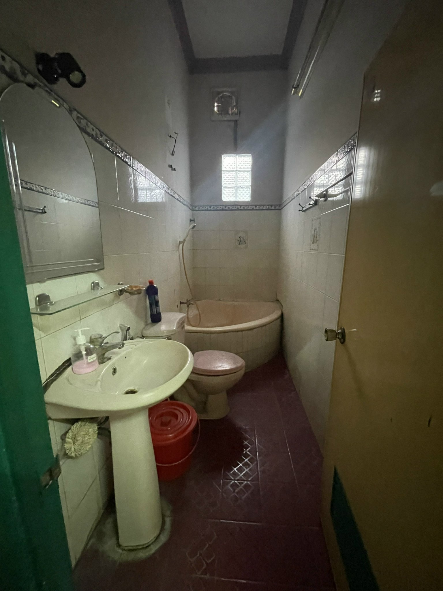 Bán nhà gần khu chợ Minh Phụng, vòng xoay Cây Gõ - 3.15 x 20.4m nở hậu 5m