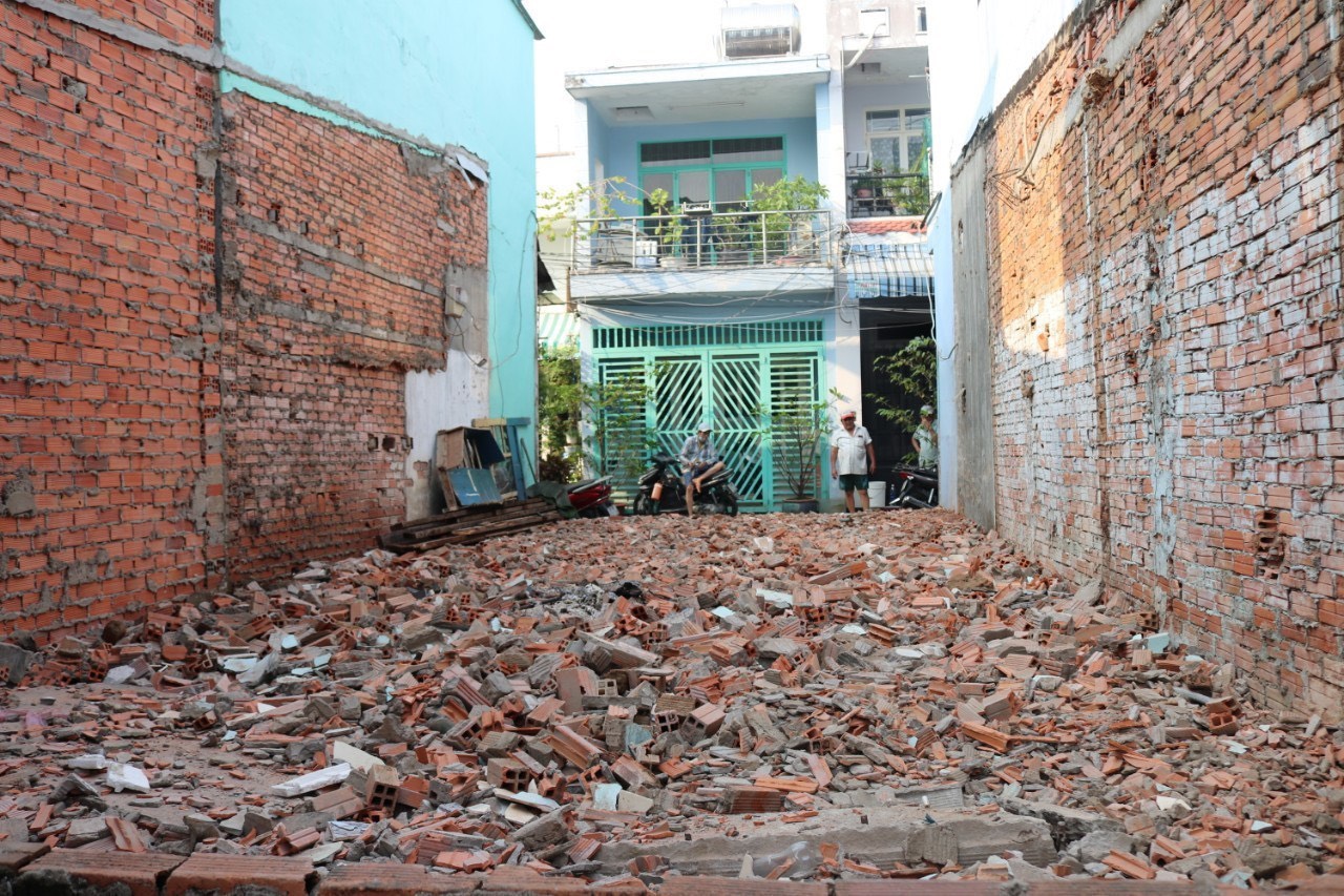 Bán Đất DT lớn Lê Đình Cẩn gần Tên Lửa - 5x12m