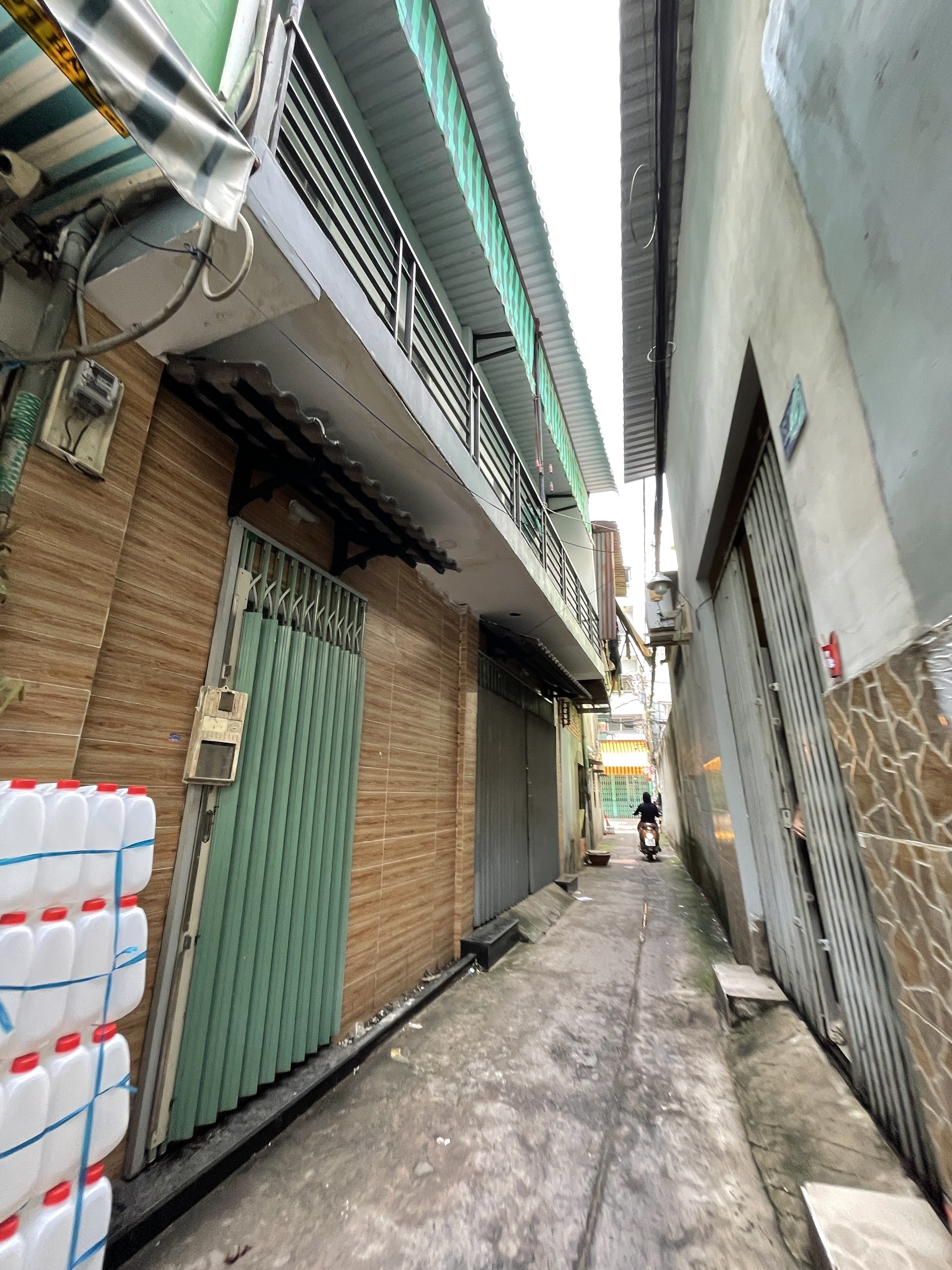 Hẻm Ba Gác thông - Nhà đẹp vô ở liền - Lạc Long Quân p3 q11.