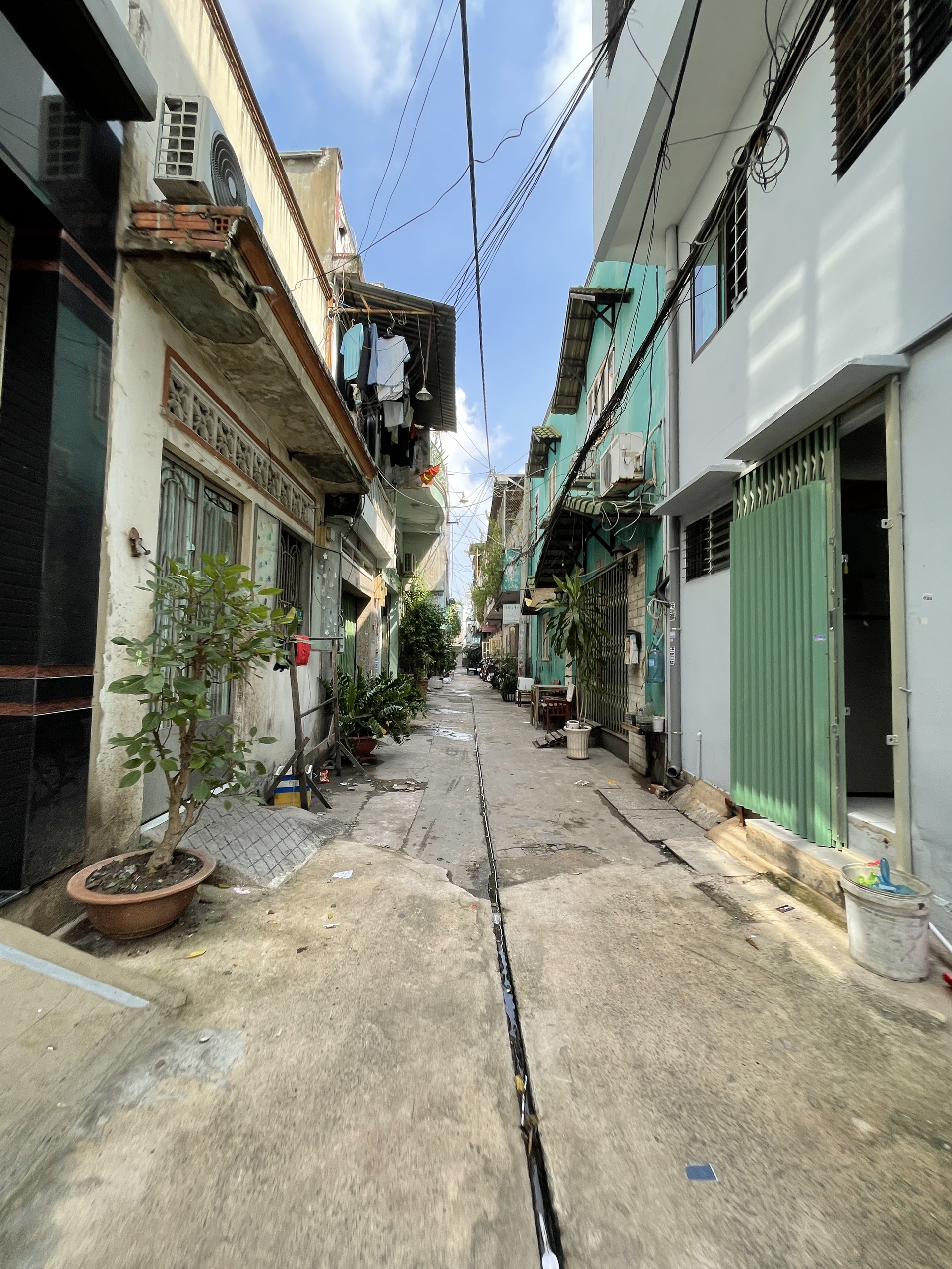 Hẻm 4m - Khu đường bàn cờ - Lạc Long Quân p5, q11.