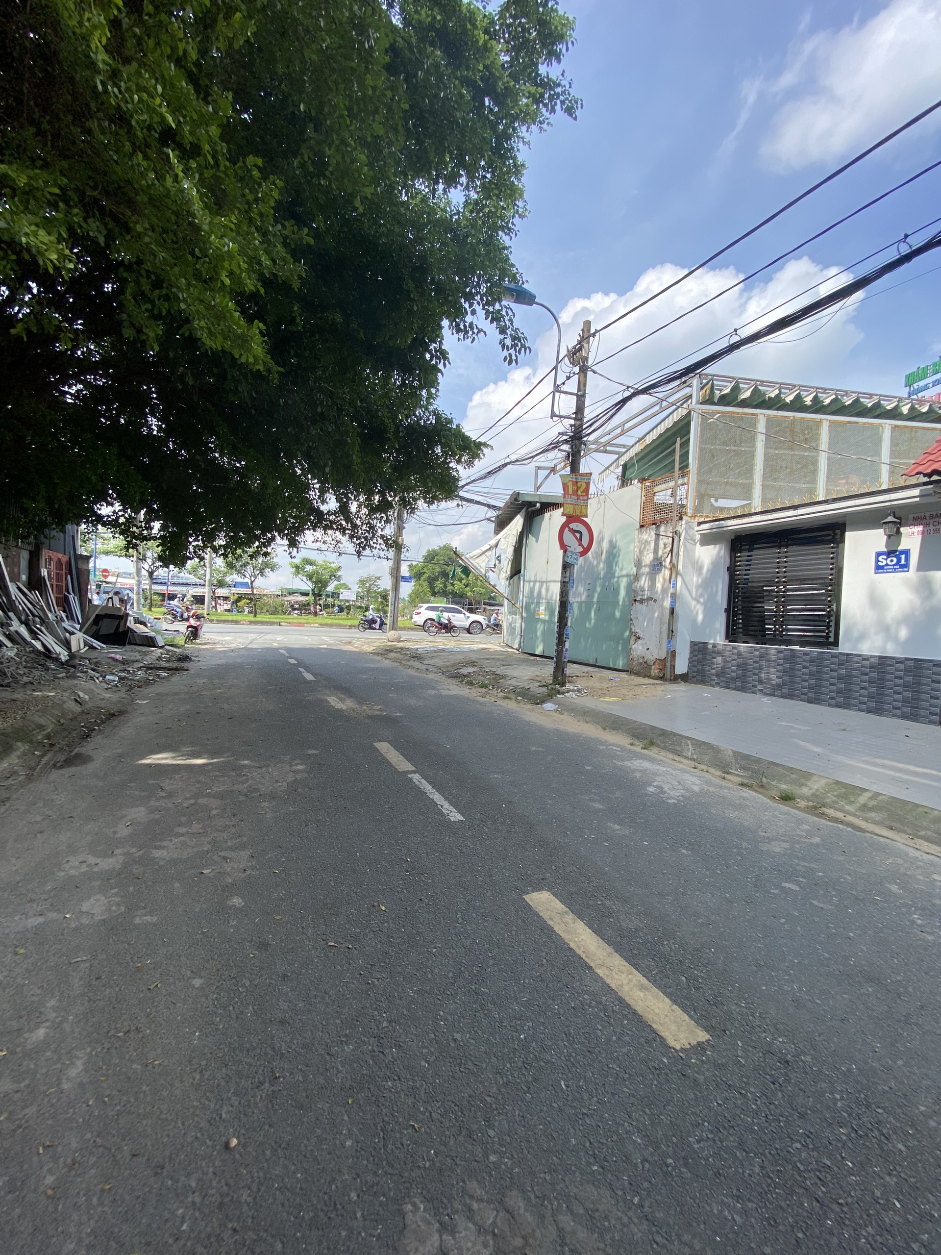 Bán biệt thự 11m x 17m gần Aeon Bình Tân , Pouyen