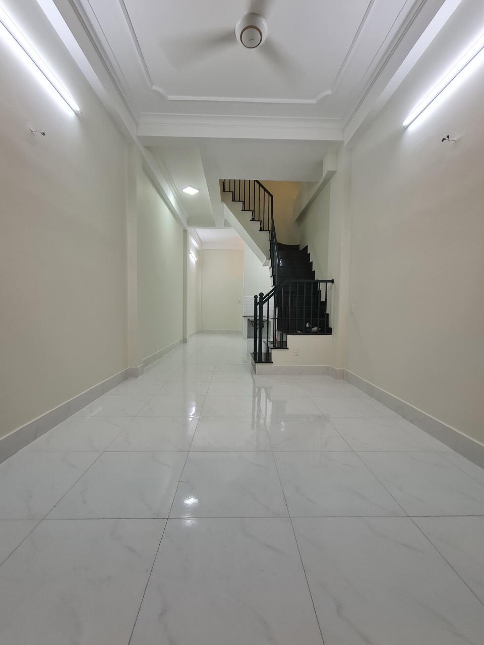 Bán nhà hẻm xe hơi Hòa Hảo P4 Q10 - 3.4 x 14m