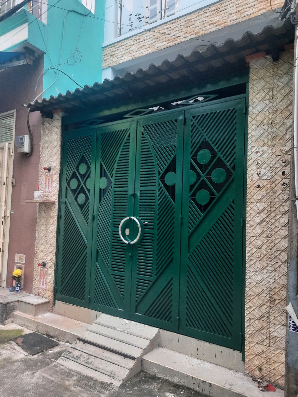 HẺM XE HƠI THÔNG - HÀN HẢI NGUYÊN P9, Q11 - 2 Lầu vào ở liền.