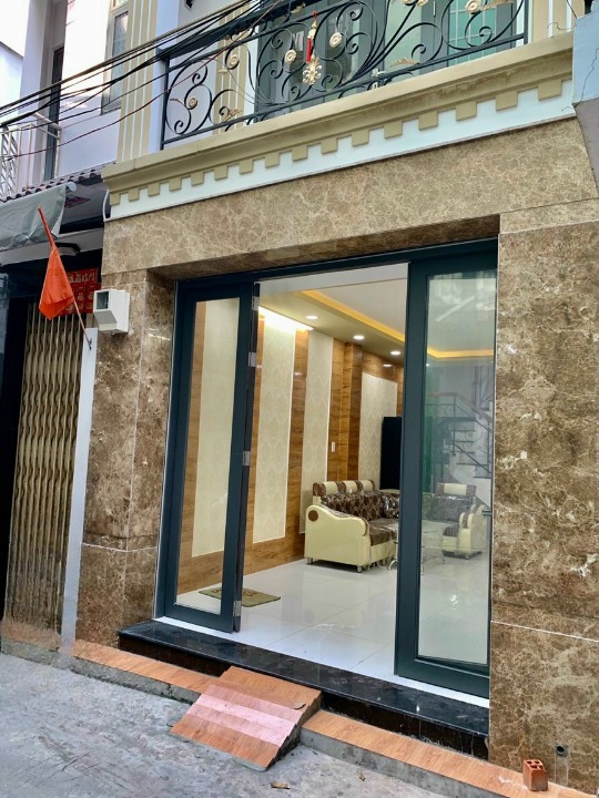 Hẻm 3m thông - Cách 20m ra Mặt tiền đường 3/2, P12, Q11 - Nhà đẹp vào ở liền.