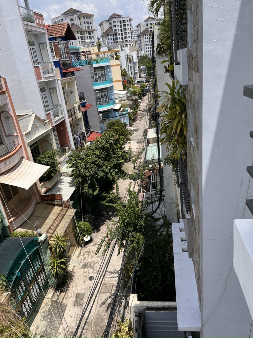 Hẻm xe tải tận cửa - Lạc Long Quân (Cư xá Phú Thọ Hòa), p5, q11.