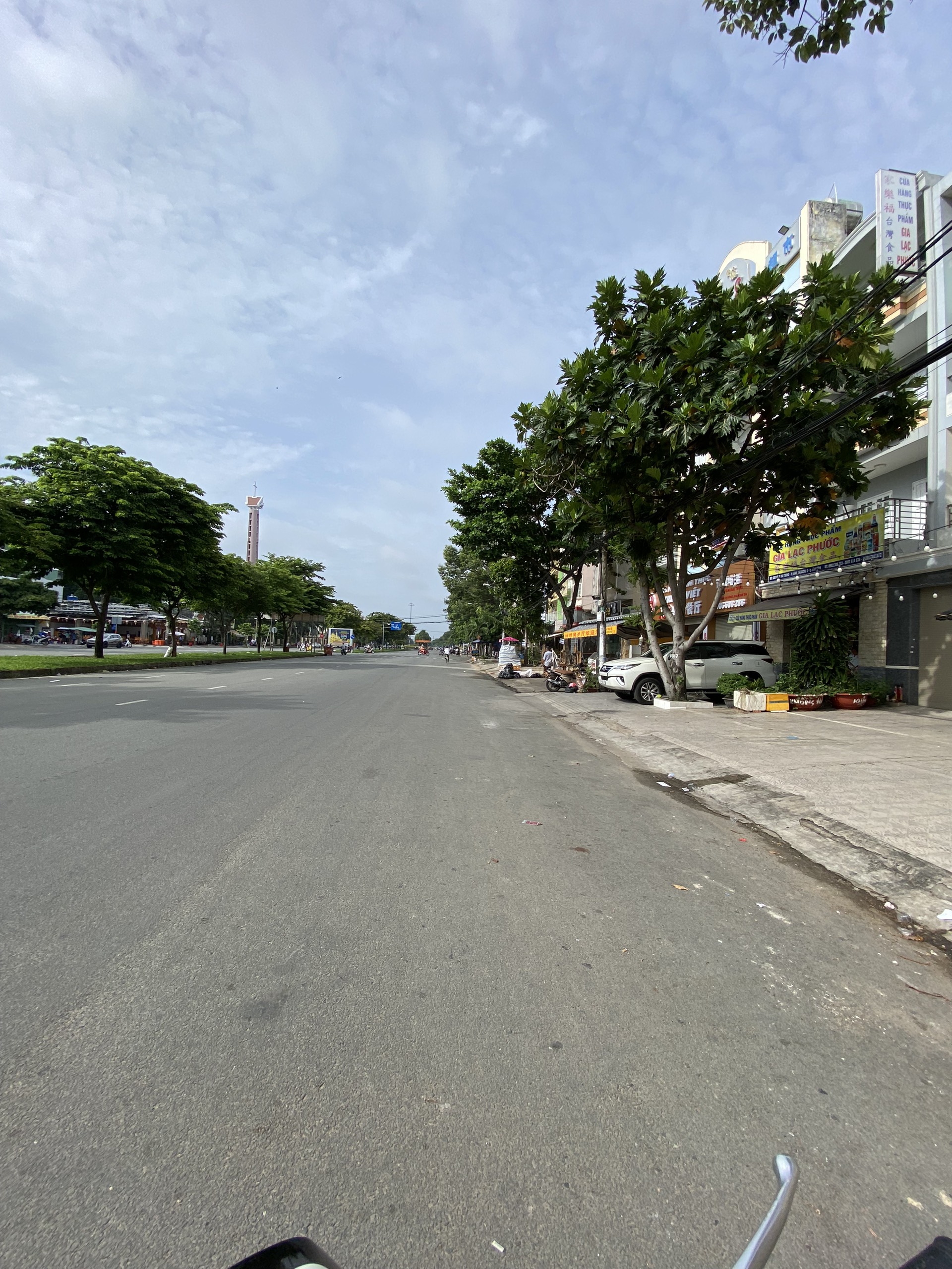 Bán nhà 5x20 có hầm Mặt tiền kinh doanh khu Tên Lửa - Gần Aeon Bình Tân