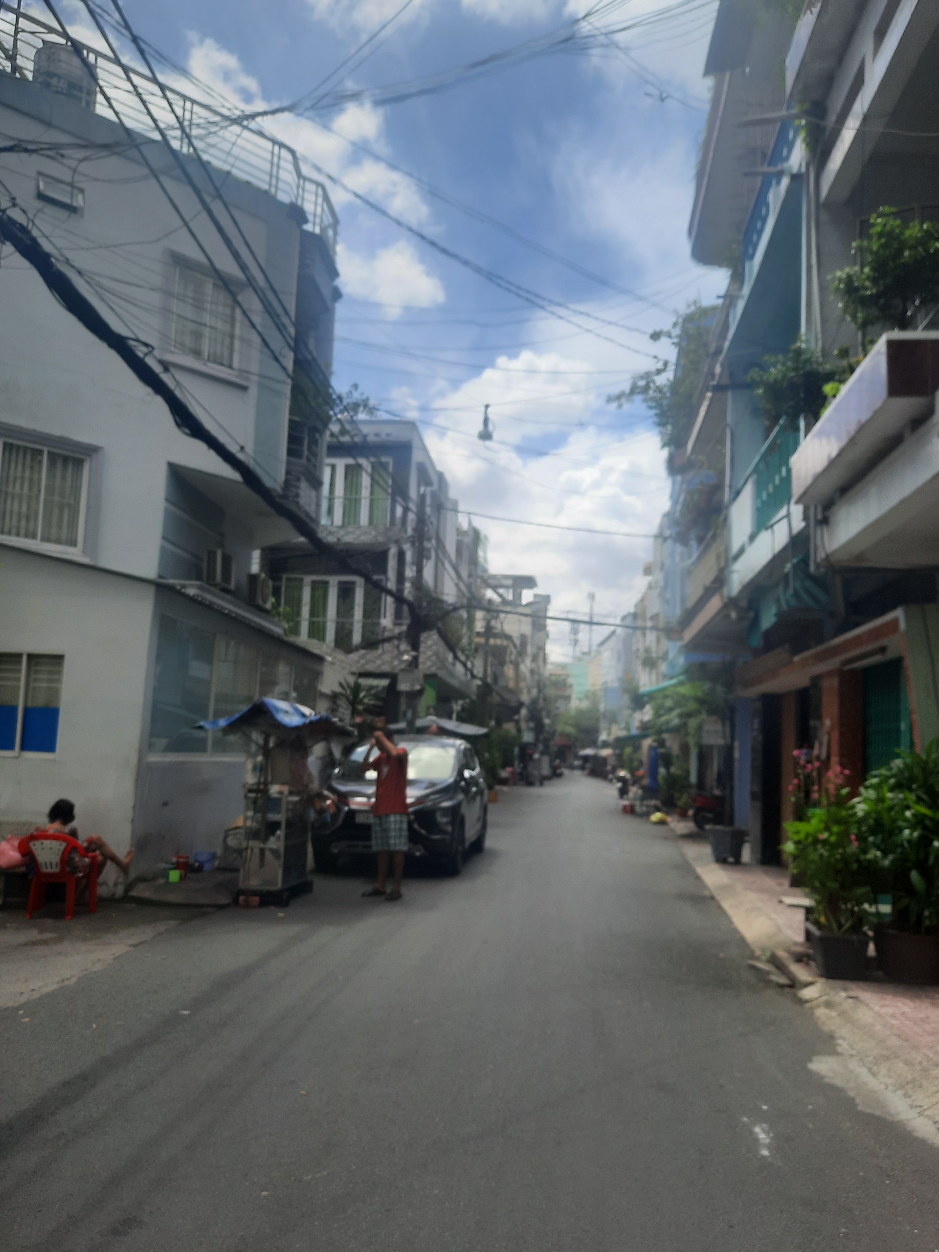 HẺM XE HƠI TẬN CỬA - Nhà mới đẹp Minh Phụng P2, Q11 - 61.2m2