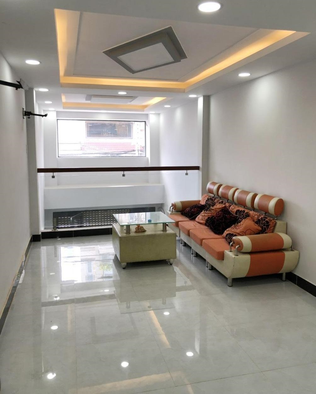 Bán Nhà Mặt Tiền Kinh Doanh Đường Lớn Gần Chợ Lớn Q6 - 6 phòng ngủ, 6 toilet