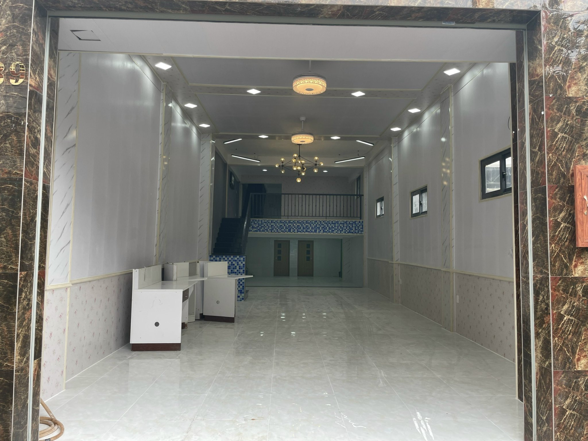 Bán nhà mặt tiền Quận 6 - đường xe tải thông thoáng