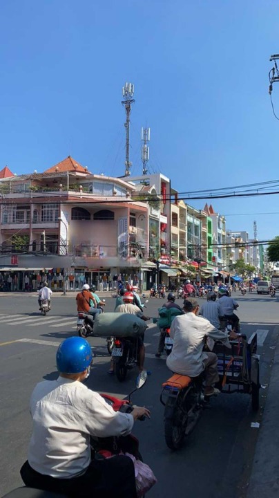 Bán nhà mặt tiền kinh doanh Đặng Nguyên Cẩn gần chợ Phú Lâm