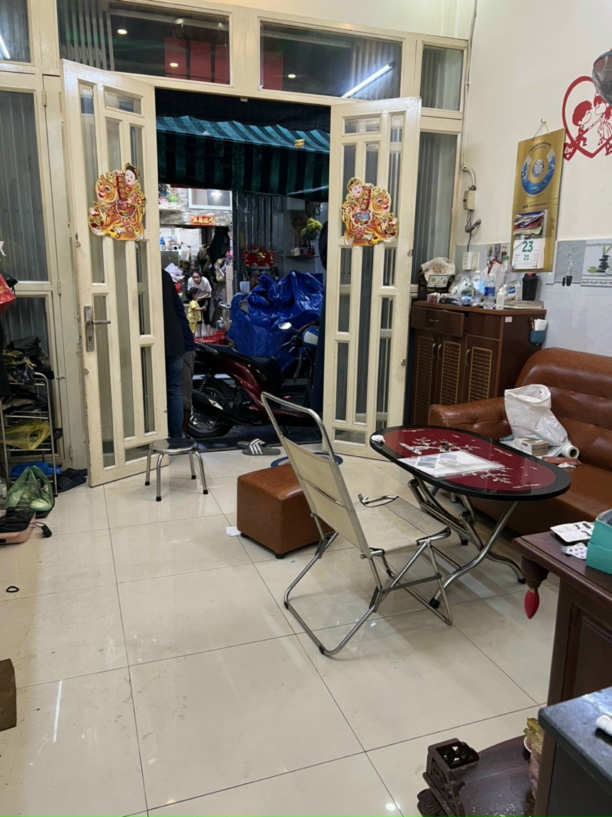 HẺM XE HƠI -  THÁI PHIÊN P8 - Q11 - 3.5m x 10m  - Nhà đẹp vào ở liền.