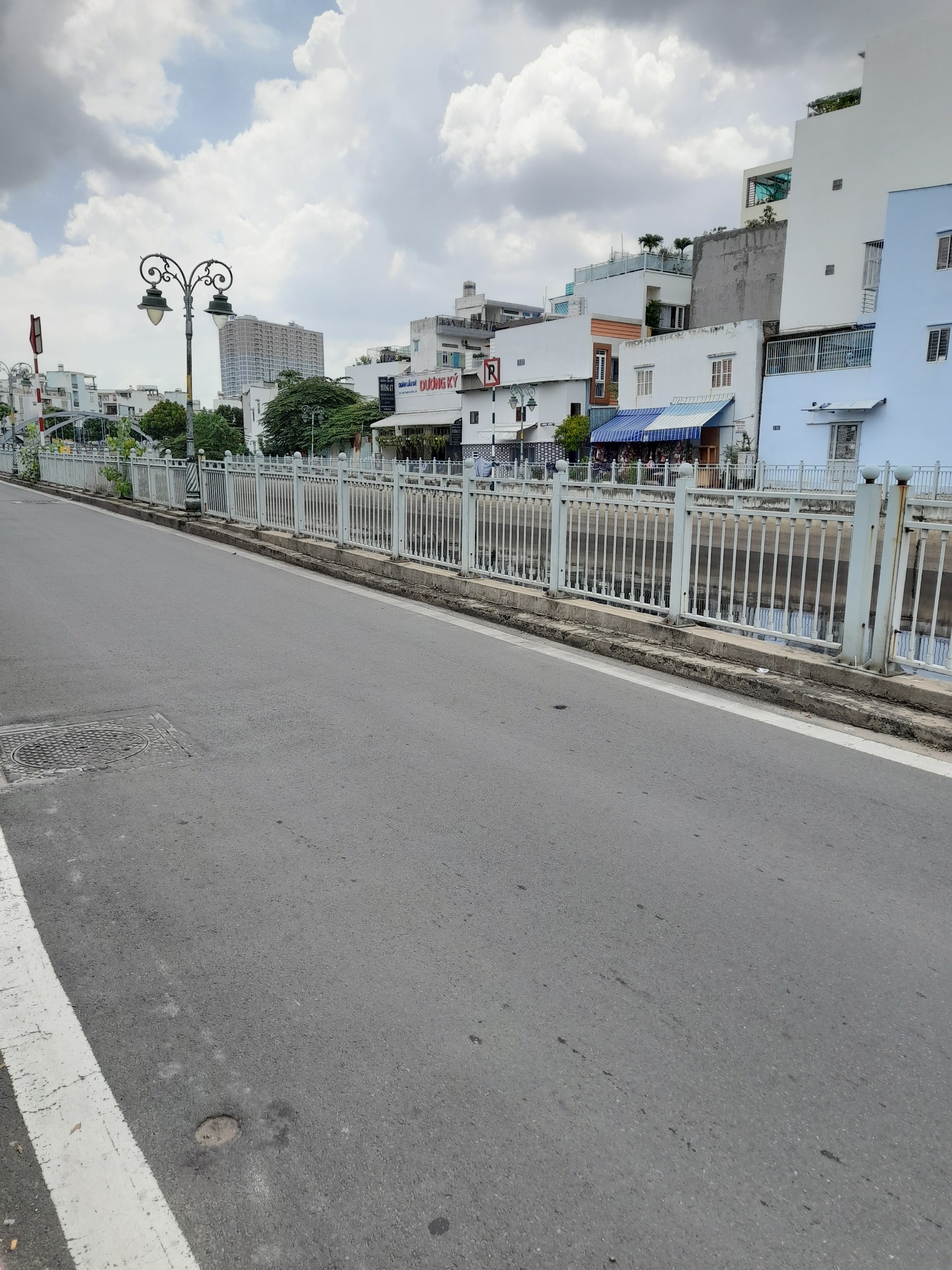 Bán nhà 5 tầng Gần Vòng Xoay Phú Lâm - THPT Mạc Đĩnh Chi Q6.