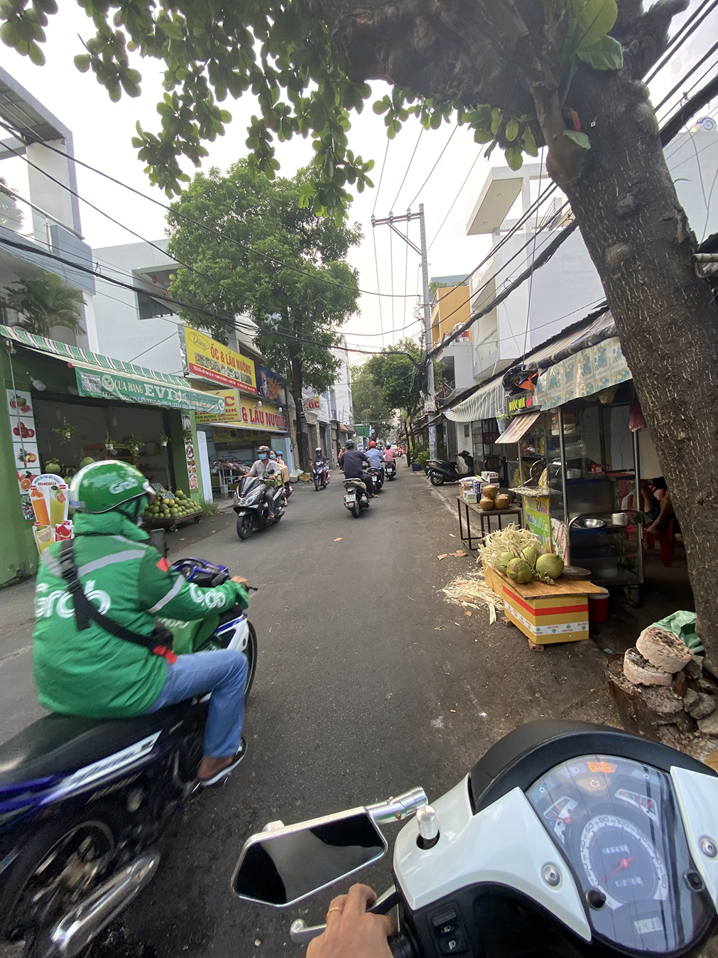 Bán nhà 5,25x18.05m mặt tiền kinh doanh giáp khu Tên Lửa - Gần Aeon