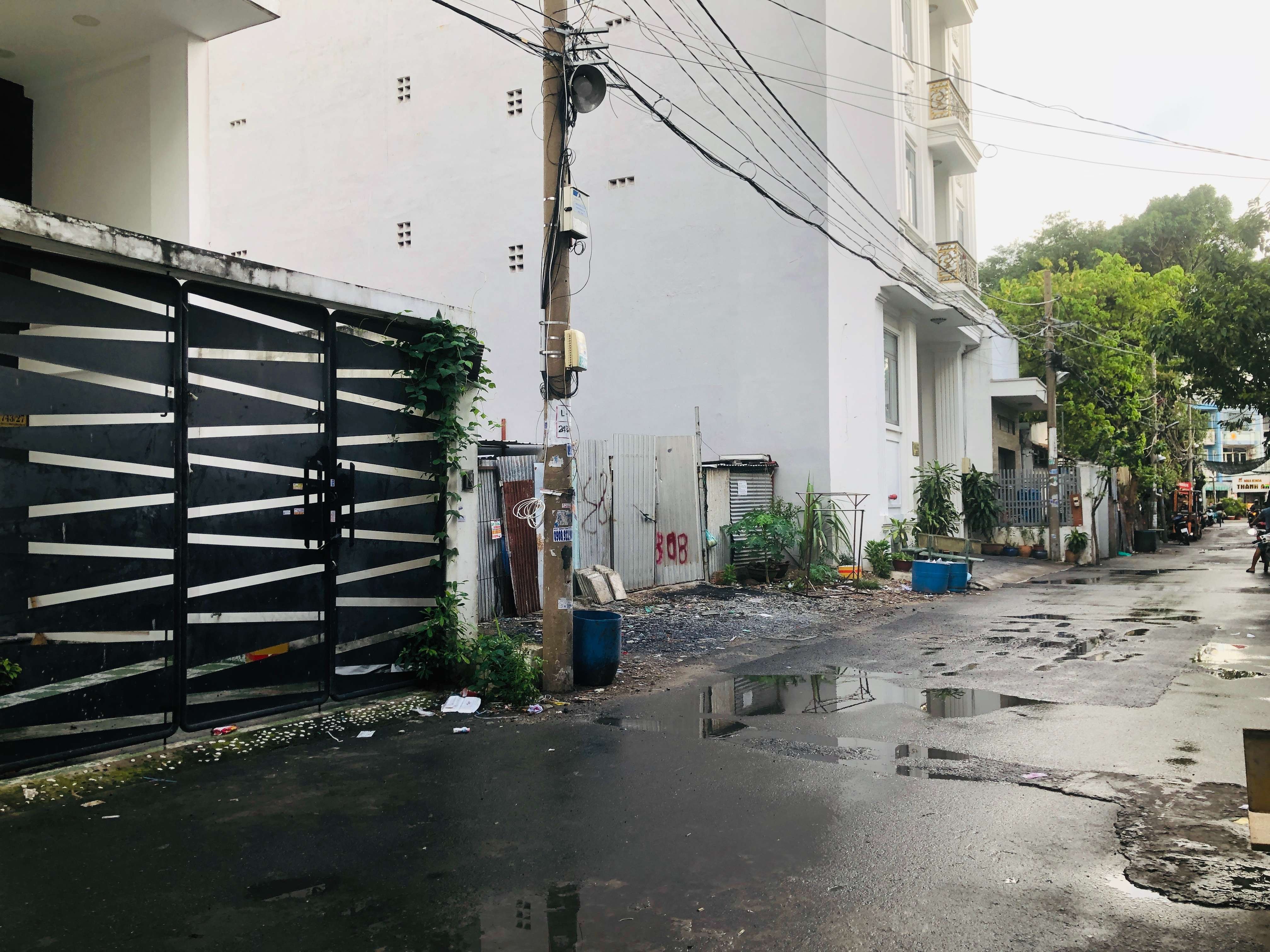 Bán nhà mới khu Tên Lửa - giáp bên đường số 29