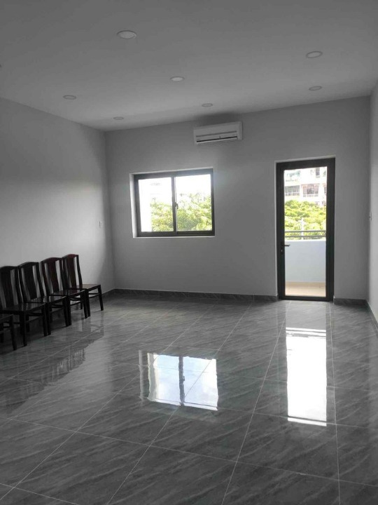 Nhà bán MTKD P4 Q6  gần Chợ Lớn - 4.75 x 22.02m