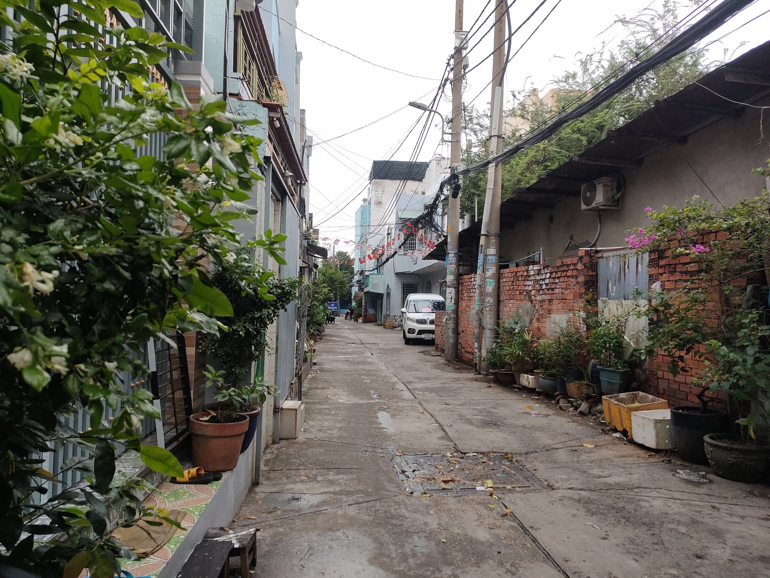 Bán Nhà 2 Lầu Sân Thượng Hẻm Xe Hơi Ở Liền Tân Hòa Đông P14 Q6 - 3 x 15.2m