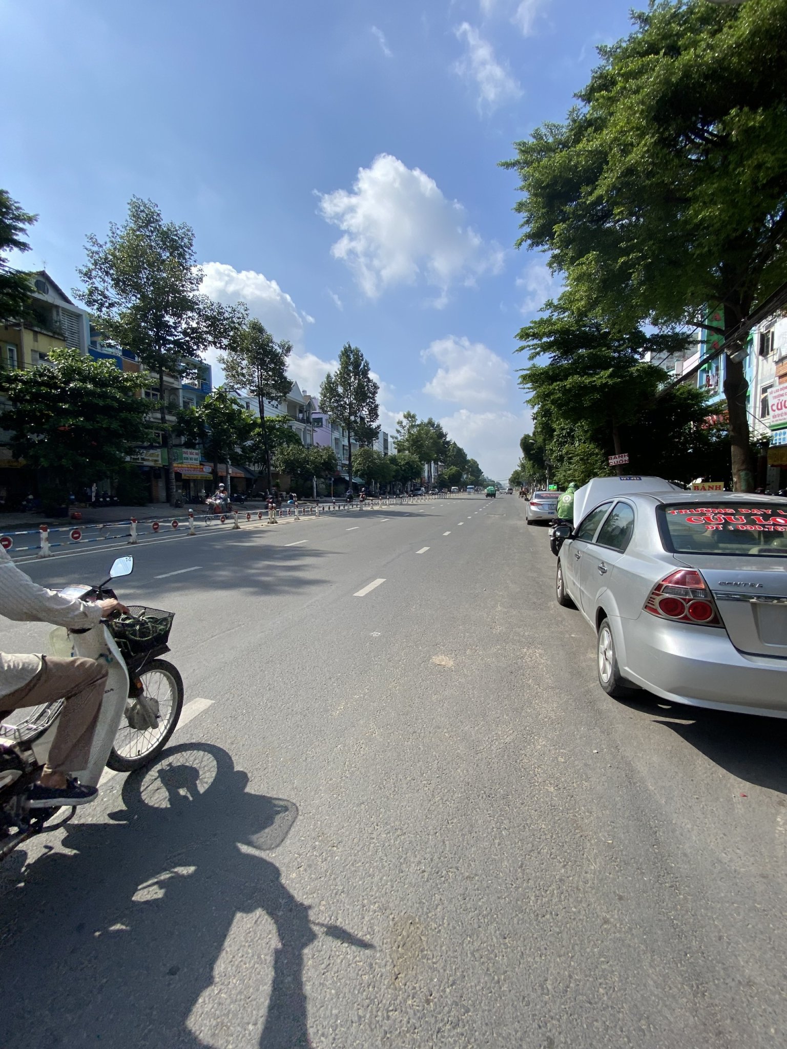 Bán nhà nát 4x20m mặt tiền kinh doanh Tên Lửa