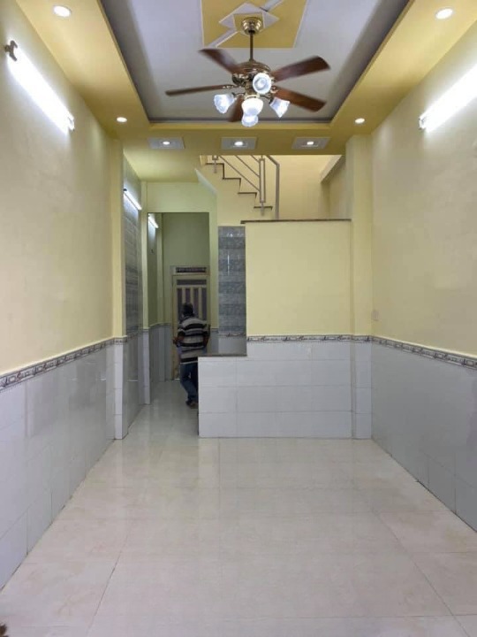 HẺM 3m - LÊ ĐẠI HÀNH, P4, Q11 - NHÀ ĐẸP VÀO Ở LIỀN - 3.2m x 9m. ĐỐI DIỆN BỆNH VIỆN CHỢ RẪY.