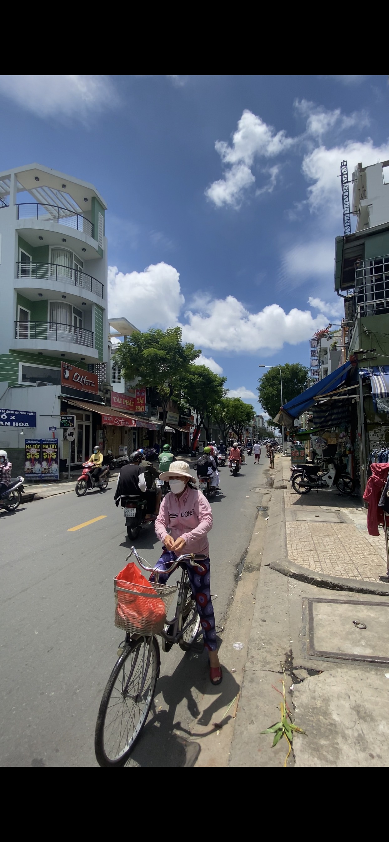 Bán nhà mặt tiền kinh doanh 7.8x18m khu Phạm Văn Chí - gần chợ Bình Tiên