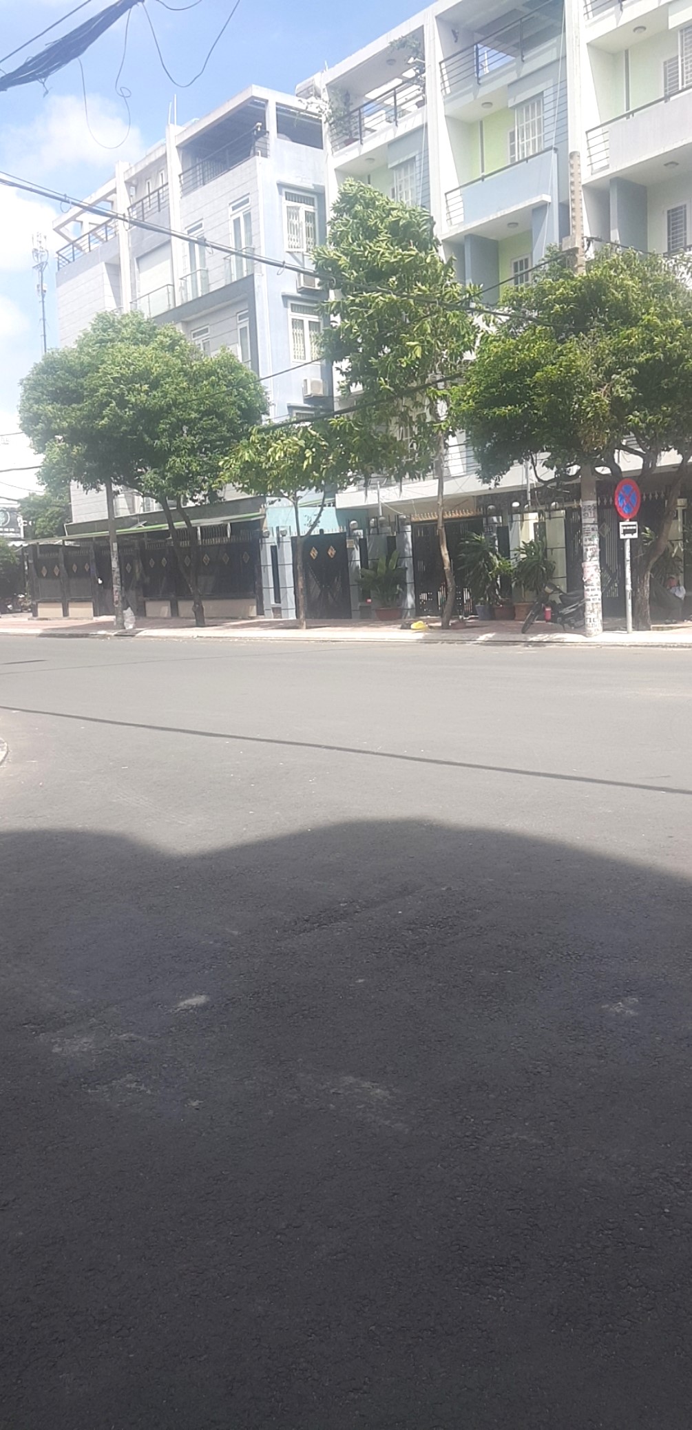 Bán Nhà Góc 2 Mặt Tiền Đường 14m Bình Phú 1 - 5x17,4m Có THANG MÁY