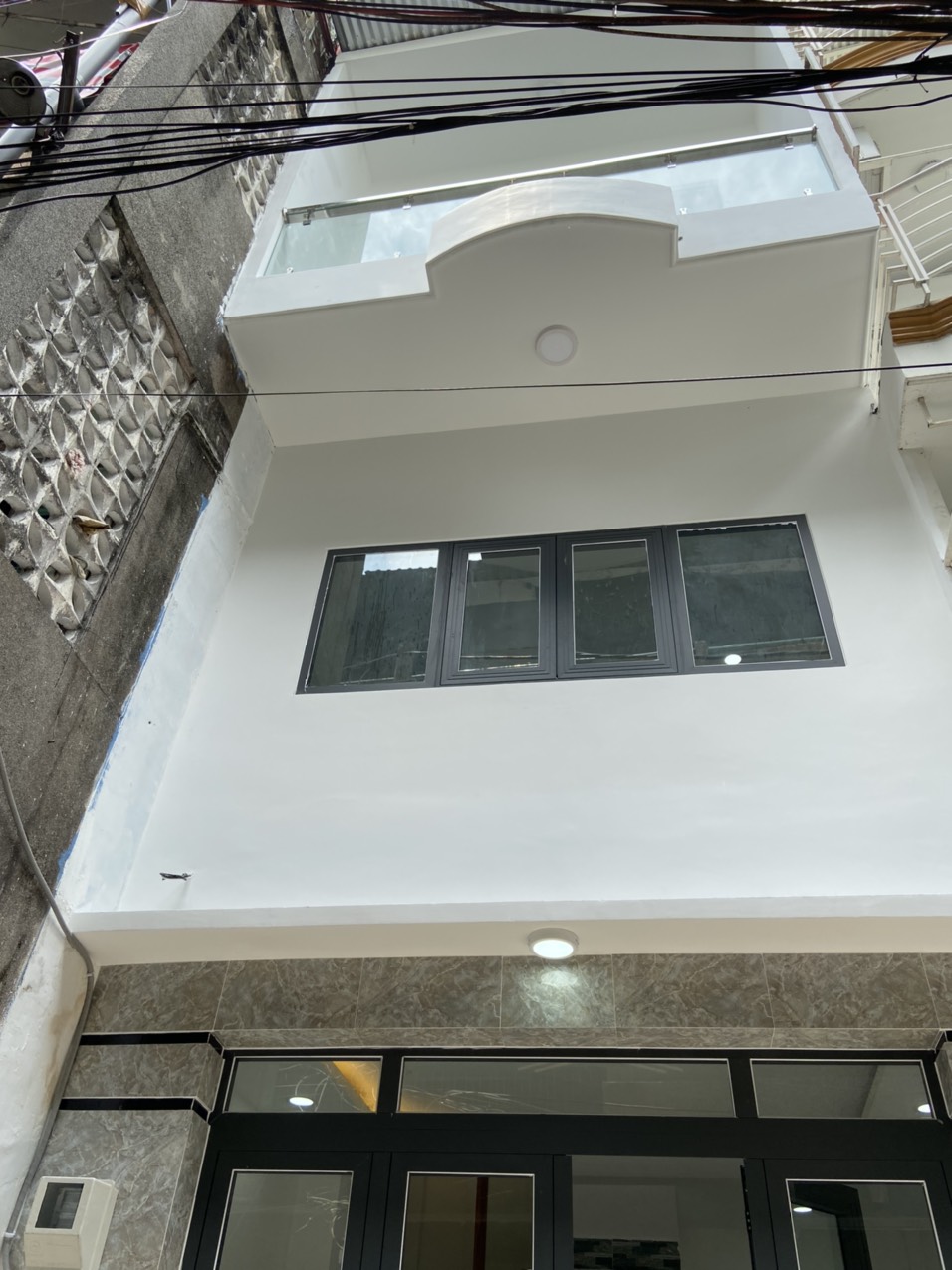 HẺM 3.5M - ĐƯỜNG 3/2, P16, Q11 - KHU AN NINH - NHÀ MỚI VÀO Ở LIỀN.