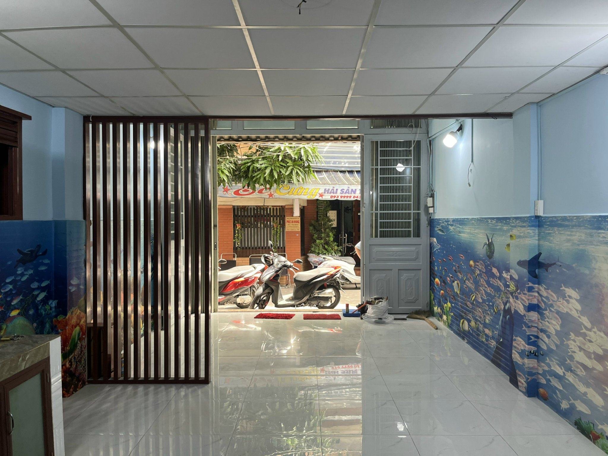 HẺM XE HƠI - HÒA BÌNH, P5, Q11 - 4.2m x 8.2m - Bề ngang tốt, nhà 1/ tiện kinh doanh buôn bán.