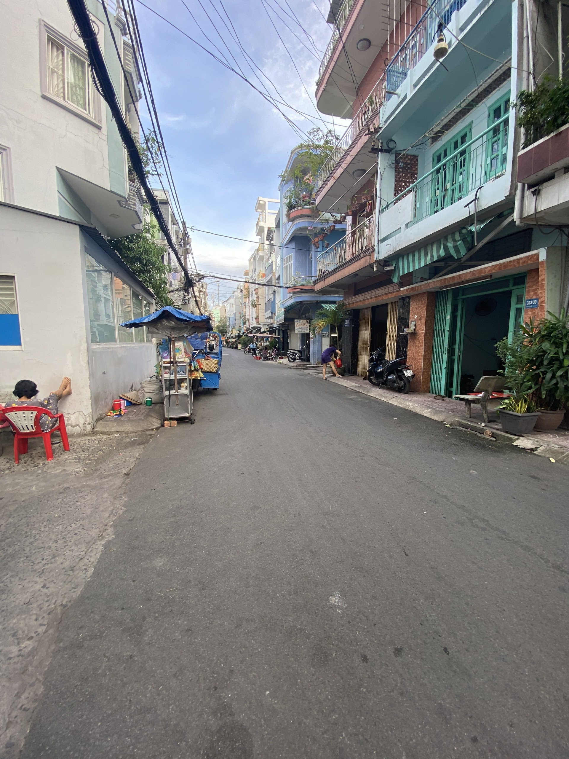 Bán nhà khu chợ Bình Thới - đường thông xe tải