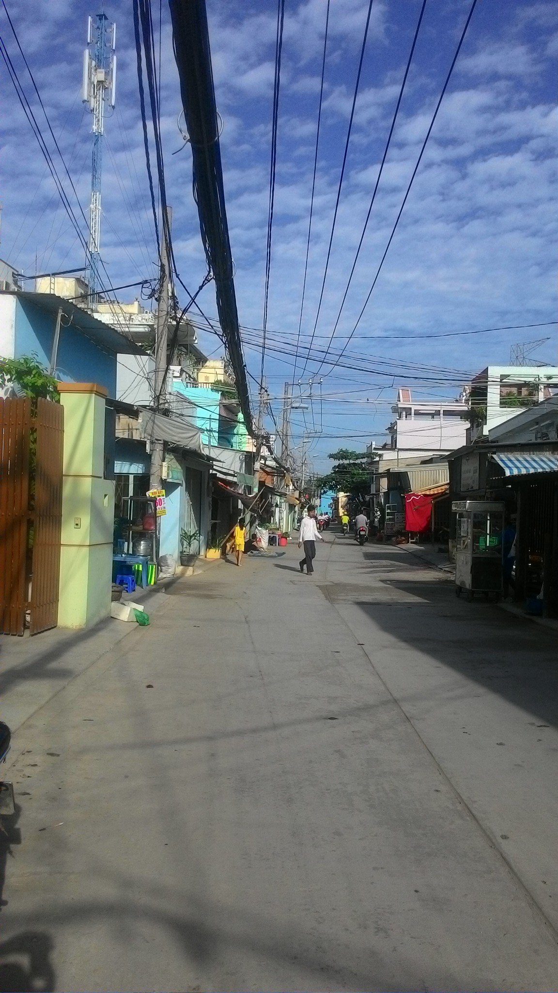 Bán nhà 1 trệt 1 lầu sân thượng hẻm xe tải Quận Bình Tân