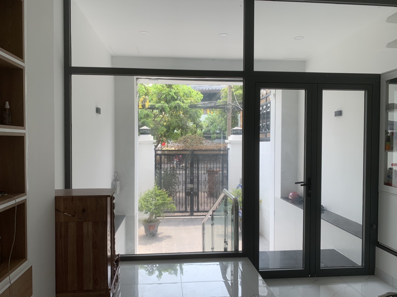 Bán nhà mặt tiền kinh doanh đông người qua lại Quận 6 - Gần công viên Bình Phú