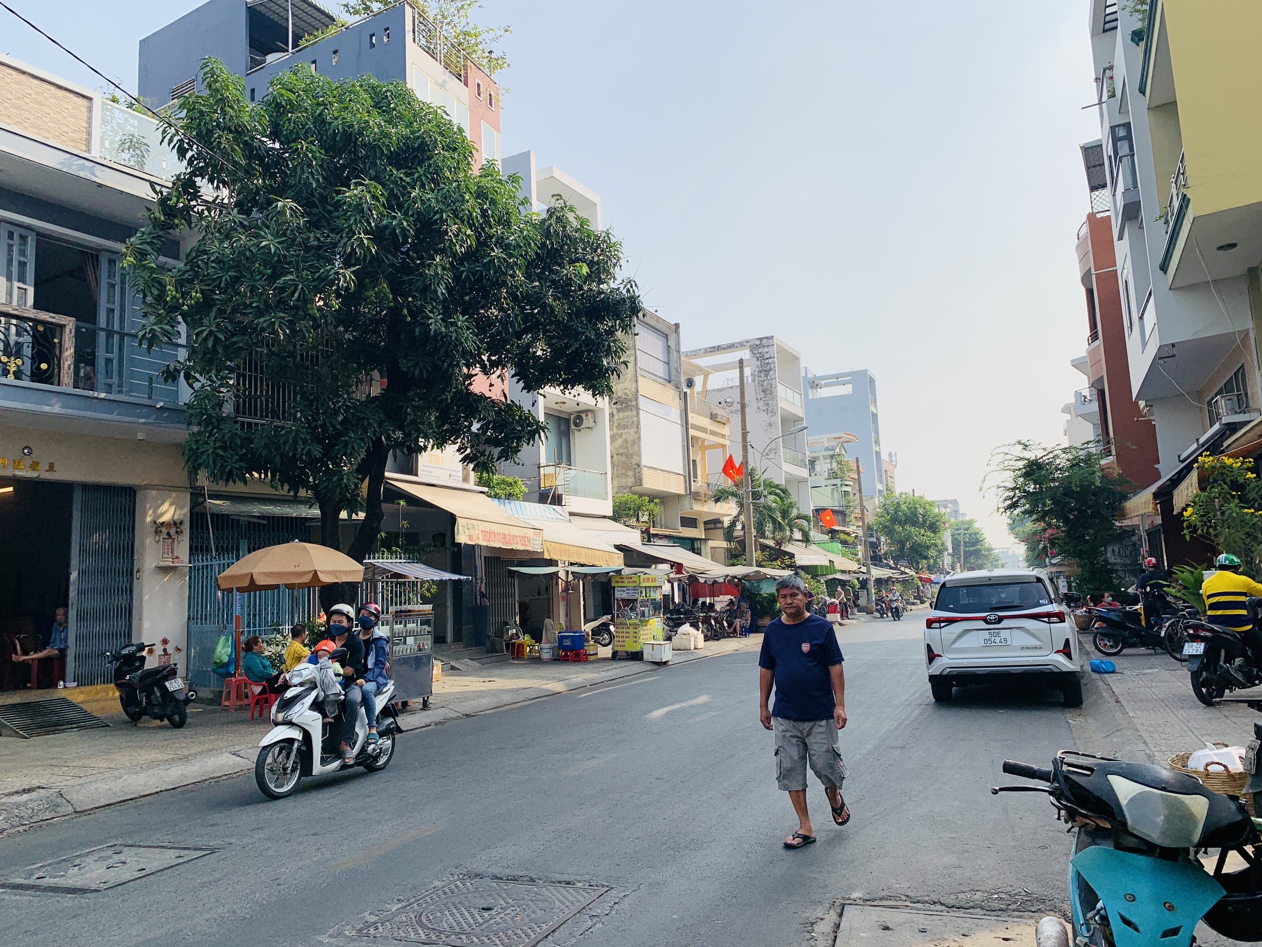 Bán nhà mặt tiền kinh doanh khu chợ Bình Tiên