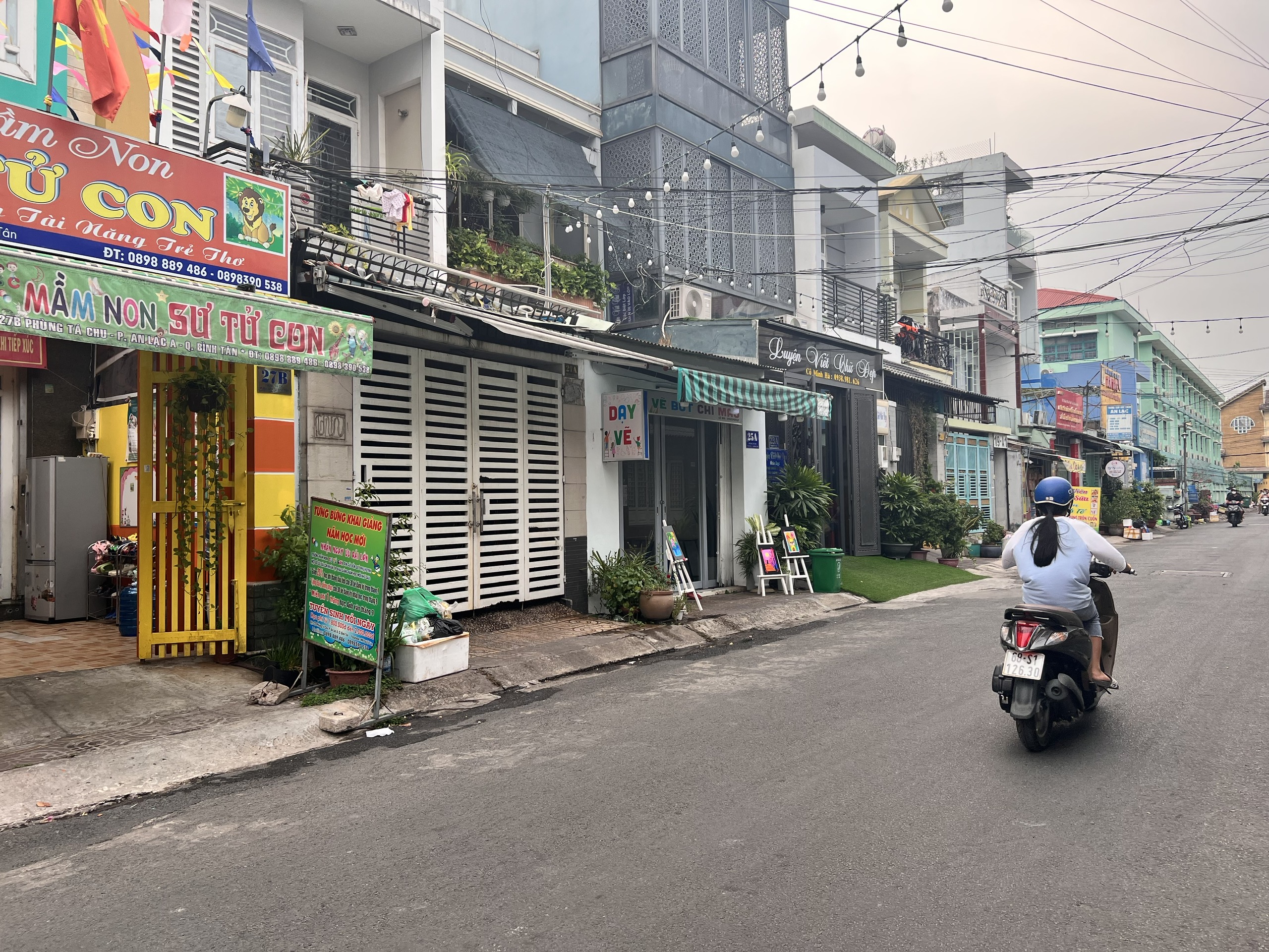 Bán nhà MTKD Phùng Tá Chu diện tích khủng