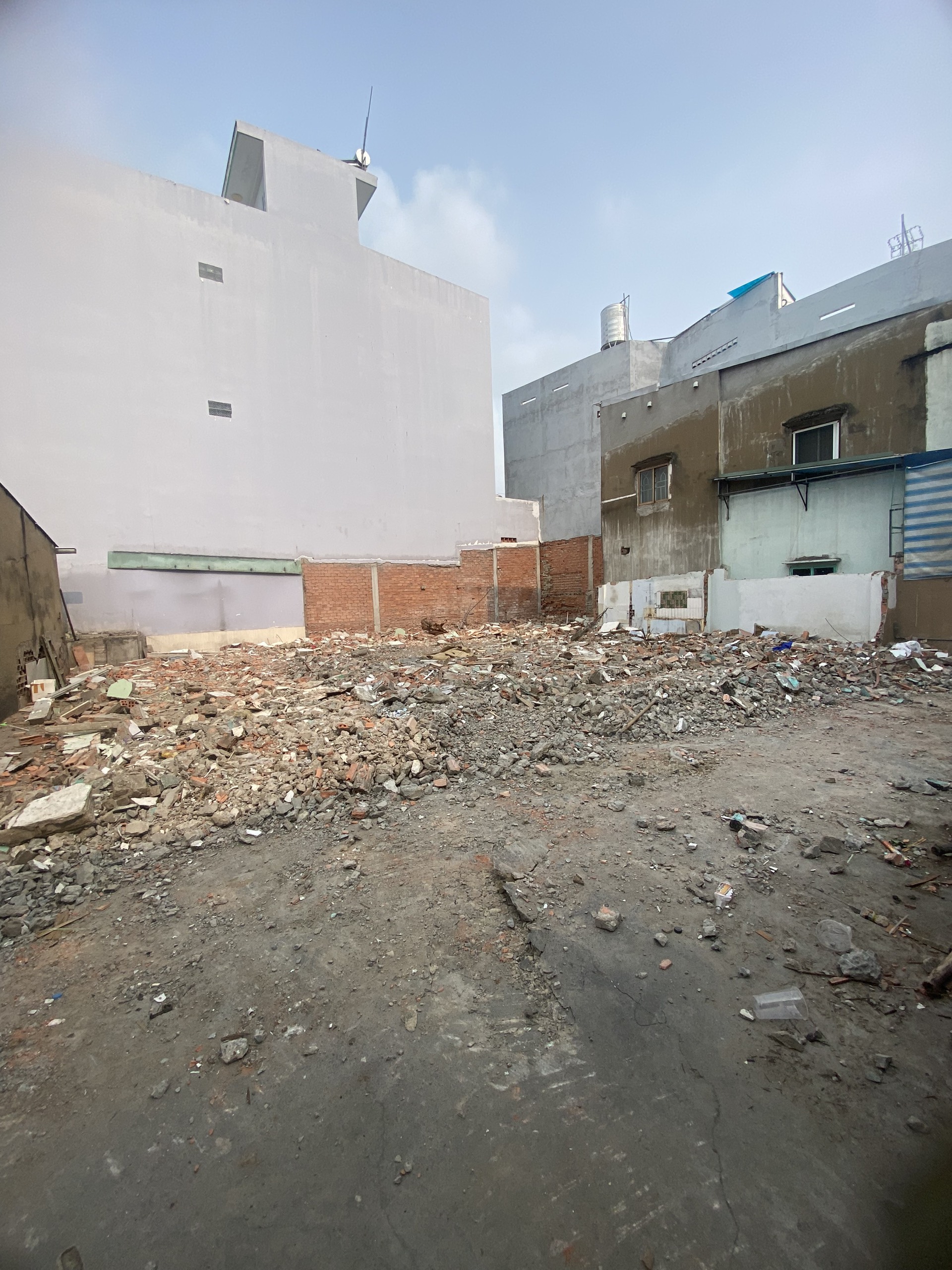 Bán nhà cấp 4 diện tích lớn khu Phạm Văn Chí