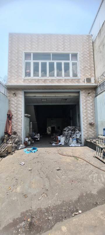 Bán nhà amtwj tiền kinh doanh đường Đại Lộ Đông Tây