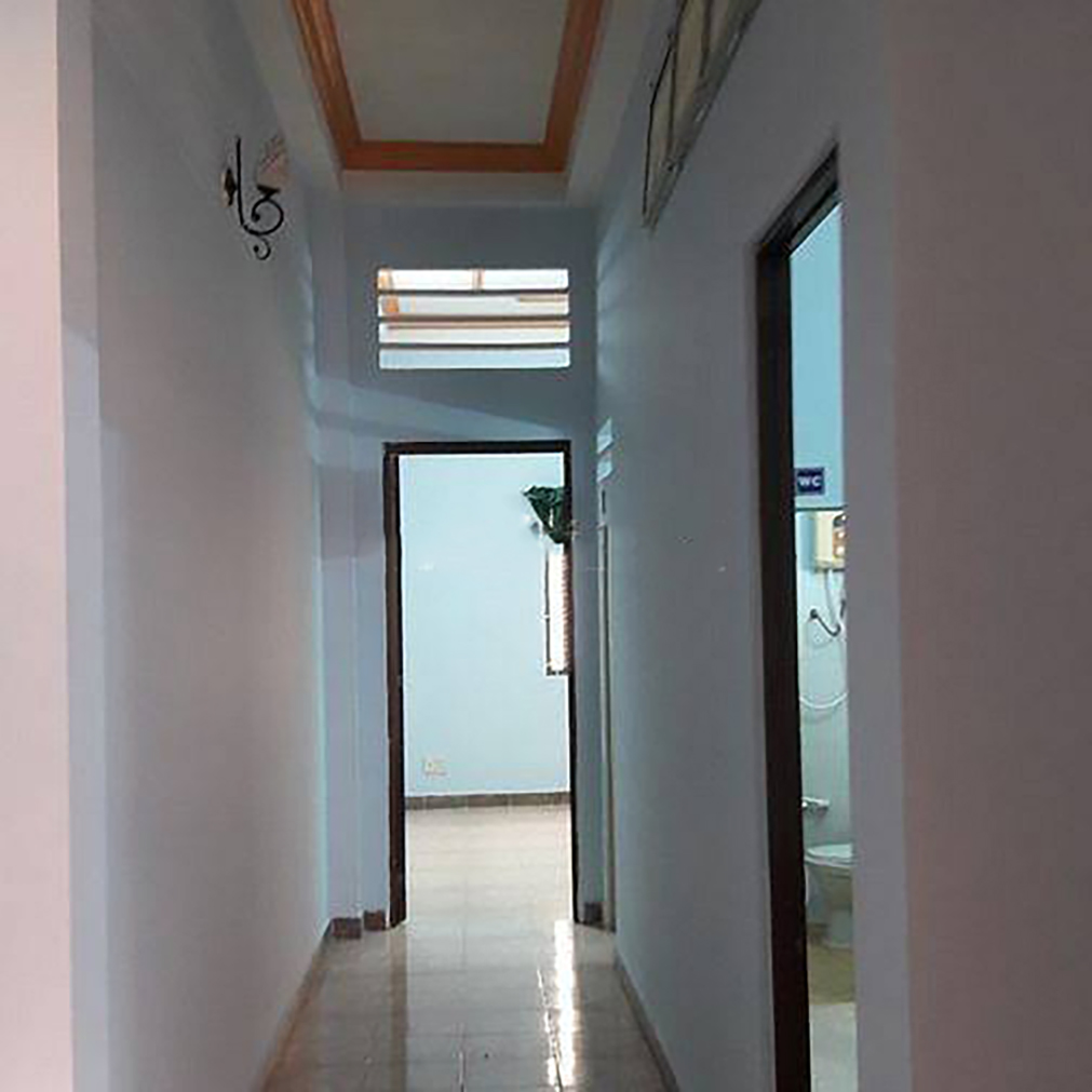 Bán nhà mặt tiền đối diện chợ khu Tên Lửa