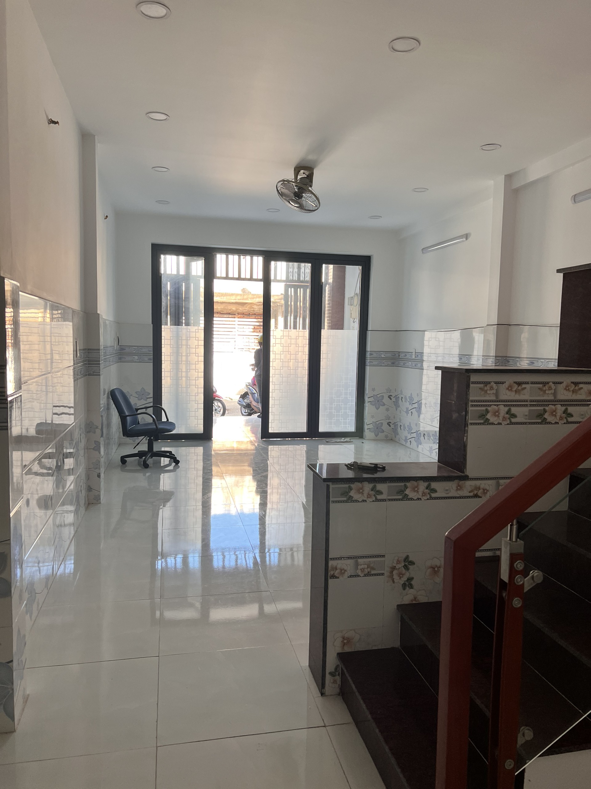 Bán Nhà 2MT Đường 8m Kinh Dương Vương P12 Q6 - 4x18m