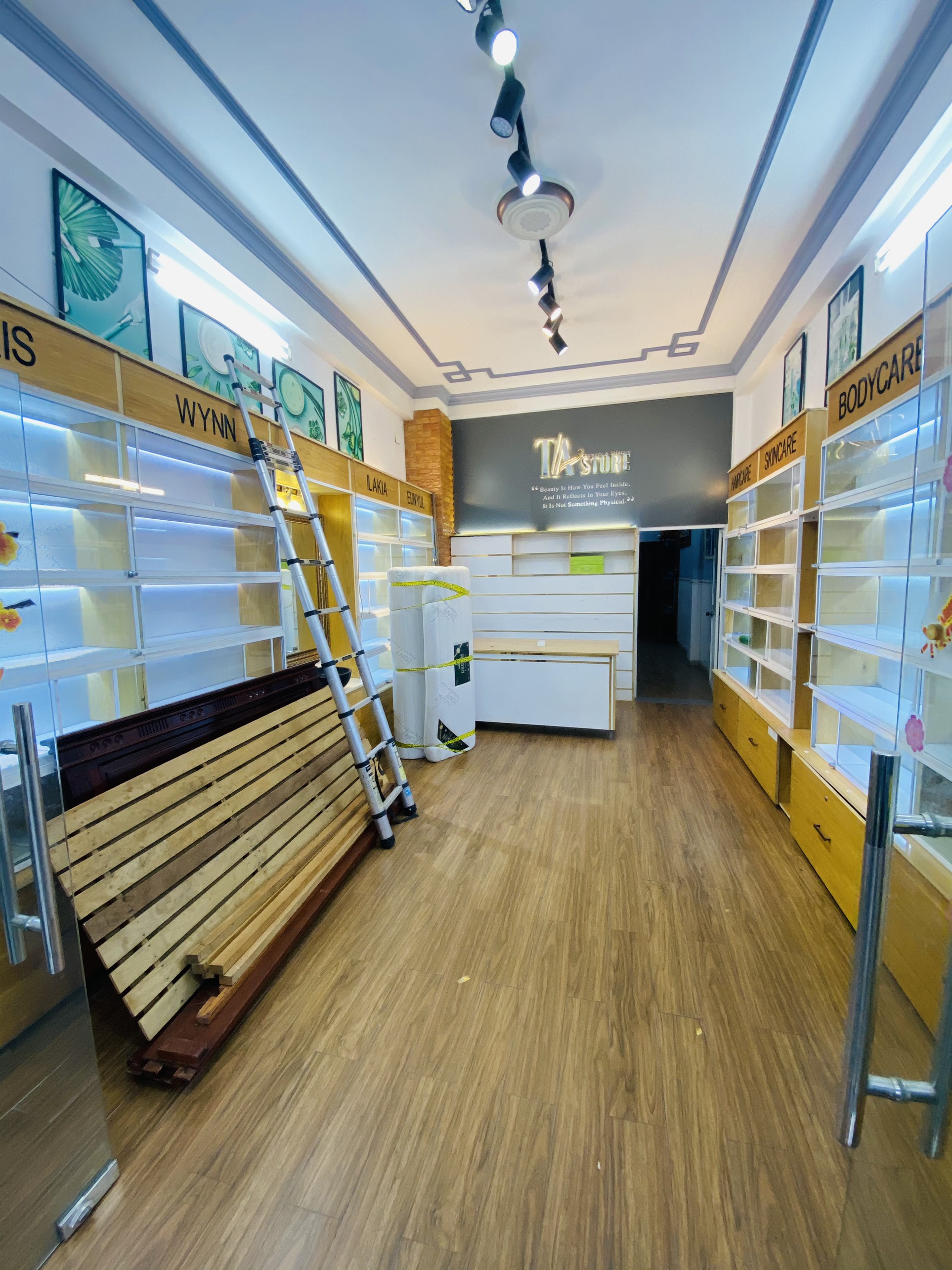 Bán nhà 4x15m mặt tiền kinh doanh khu Tên Lửa- Giáp Quận 6