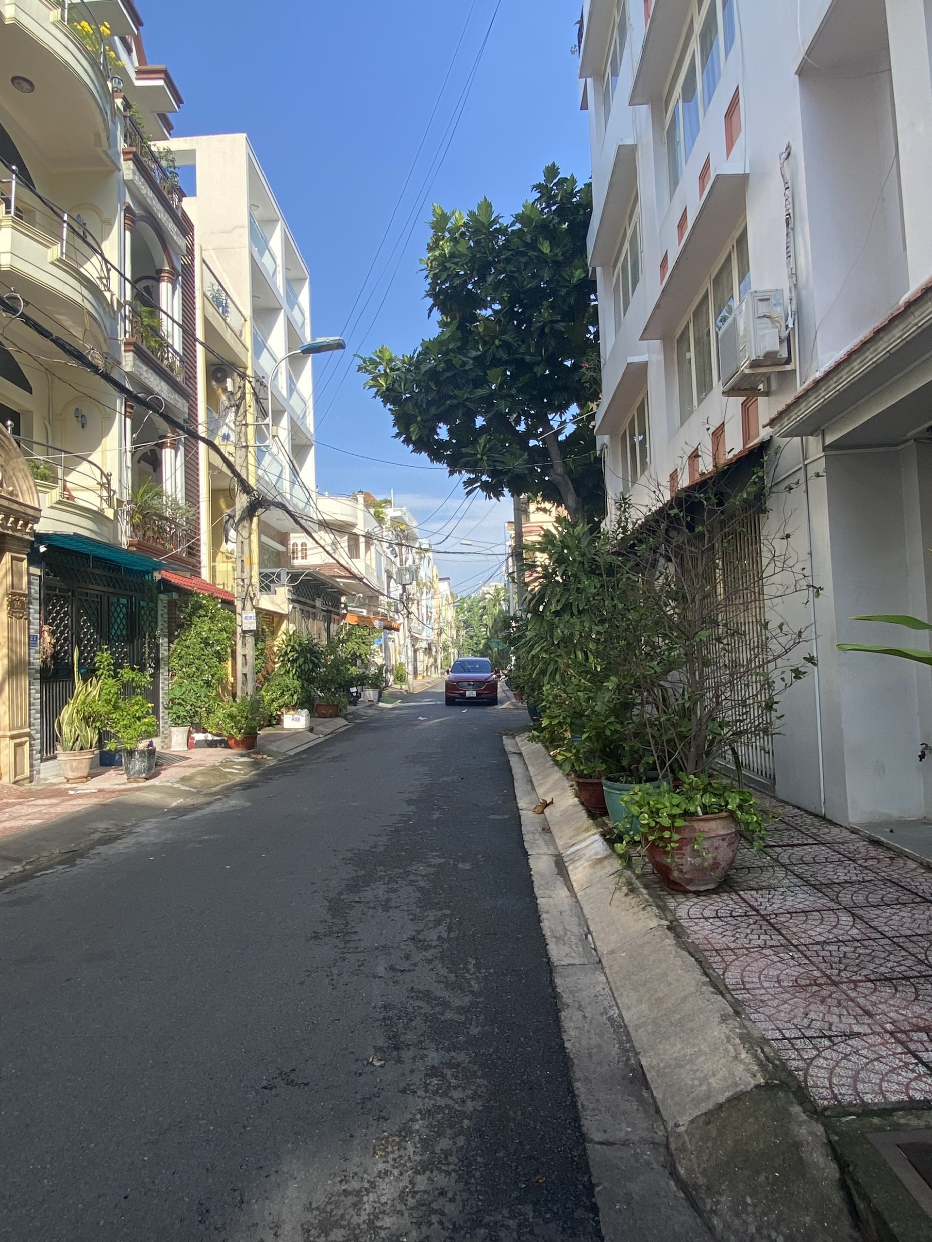 Bán nhà mặt tiền nội bộ Bình Phú , gần công viê Bình Phú