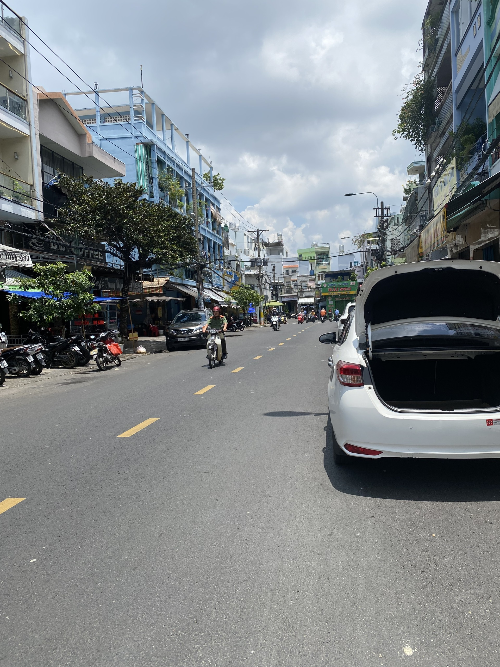 Bán nhà mặt tiền kinh doanh 5.4x17m có thang máy - khu Chợ Lớn quận 6