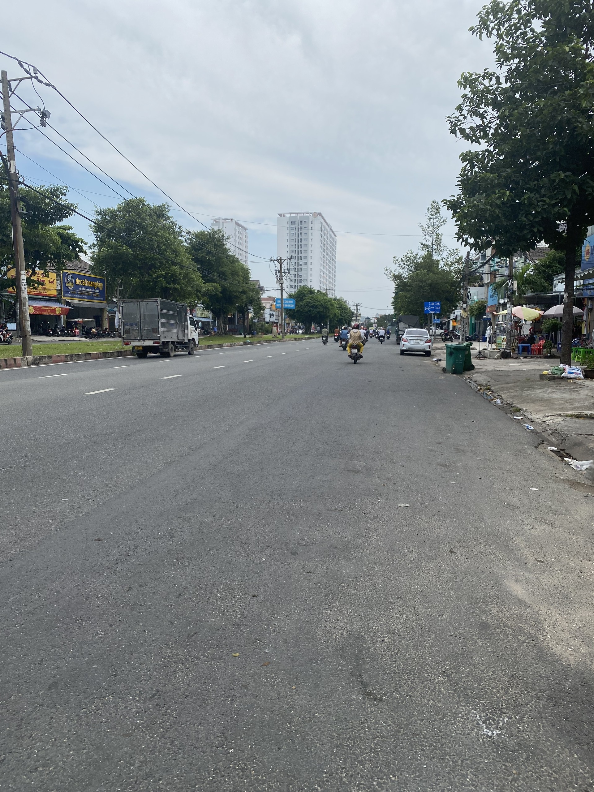 Bán nhà mặt tiền kinh doanh đường số 7 Tên Lửa 12x23m